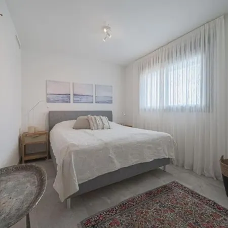 דירה Stunning אסטפונה