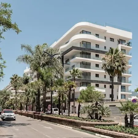 Stunning * Εστεπόνα